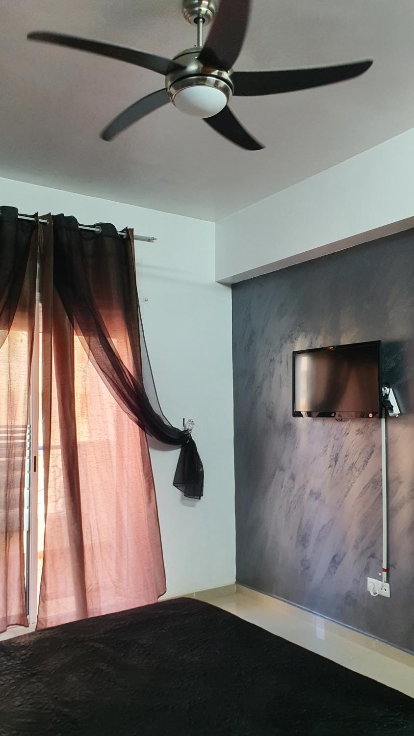Magnifique appartement a louer à fnideq avec parking gratuit Apartment in Tangier-Tétouan-Al Hoceima