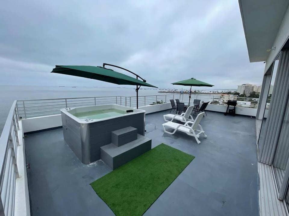 Hot Tub, Balcony/Terrace