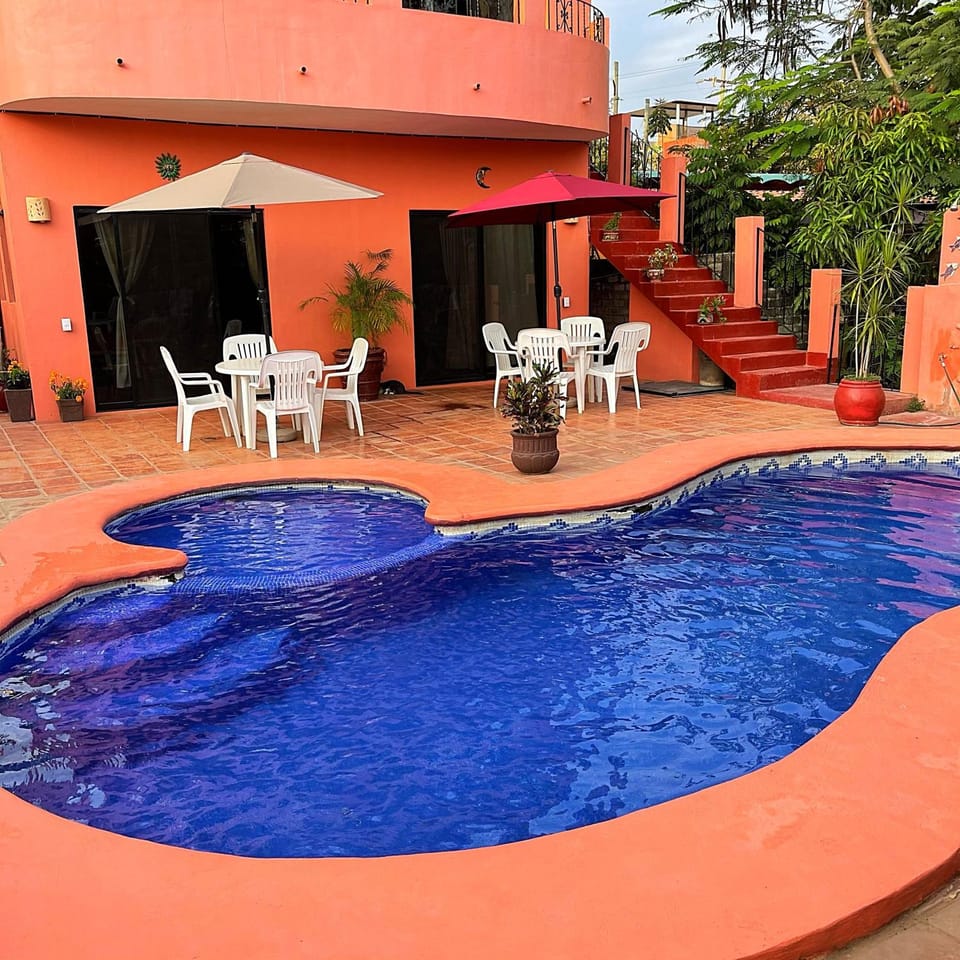 Swimming pool