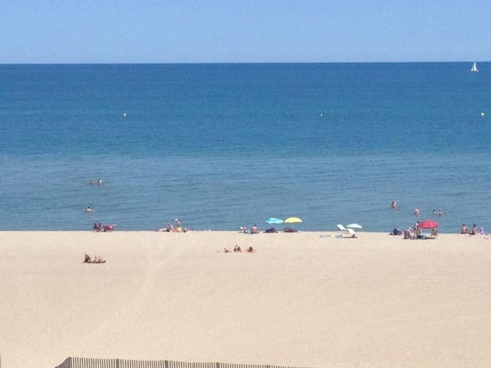 Studio calme 4 pers proche plage, parking privé - FR-1-81-539 Apartment in Le Barcarès