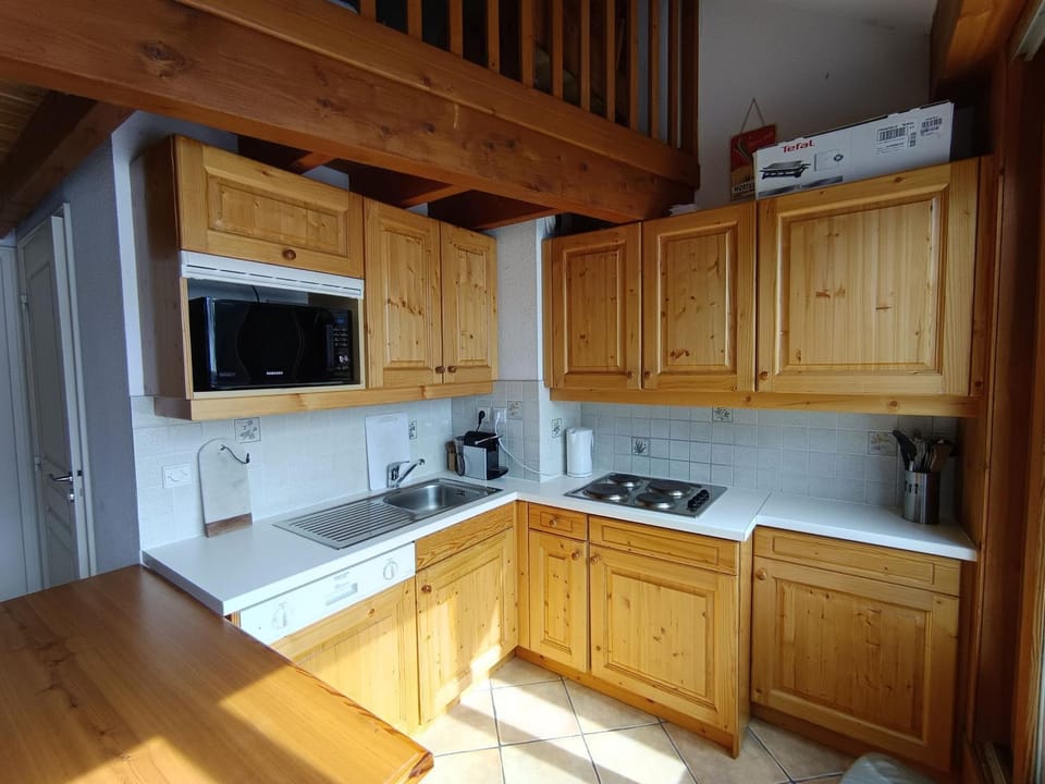 Grand duplex lumineux 4-6 pers., vue superbe, Montgenèvre - FR-1-445-164 Apartment in Montgenèvre