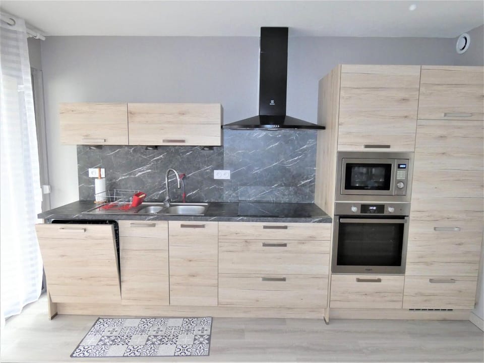 Résidence L'elvire - Très fonctionnel logement dans quartier animé ! MAE-6604 Apartment in Aix-les-Bains