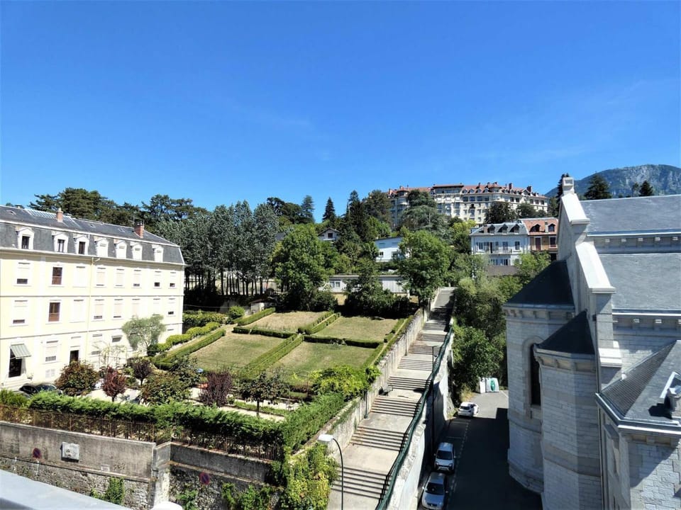 Résidence Le Chateau Durieux 2 - Studio proche commerces ! MAE-7214 Apartment in Aix-les-Bains