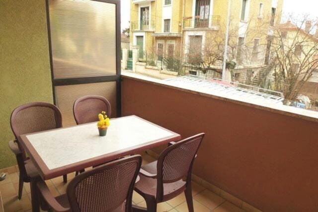 Résidence Le Cocher De La Reine - Dans quartier agréable, logement bien équipé ! MAE-7804 Apartment in Aix-les-Bains