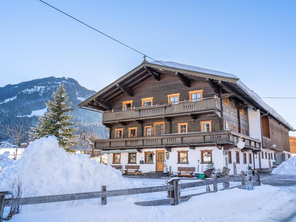 Property building, Winter