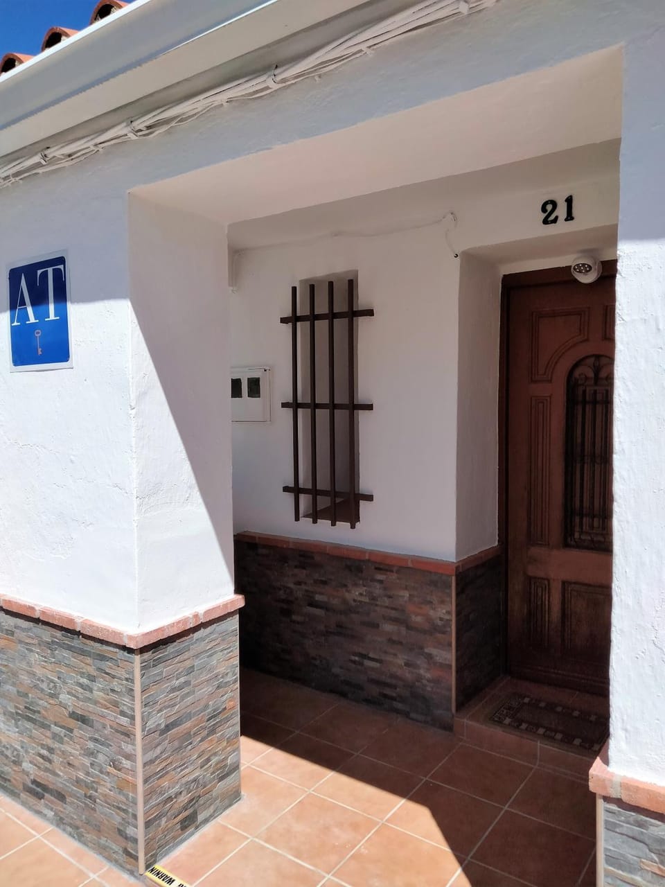 Facade/entrance