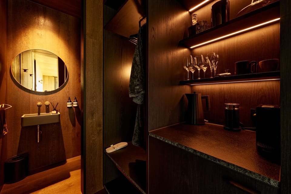 Bathroom, Coffee/tea facilities, wardrobe
