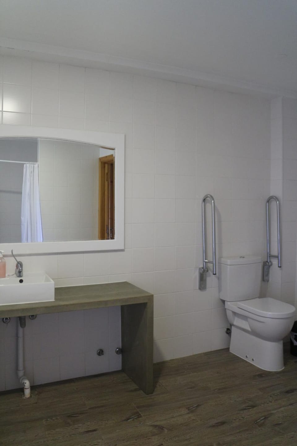 Casa das Camarinhas RAAL 542- casa partilhada Bed and Breakfast in Azores District