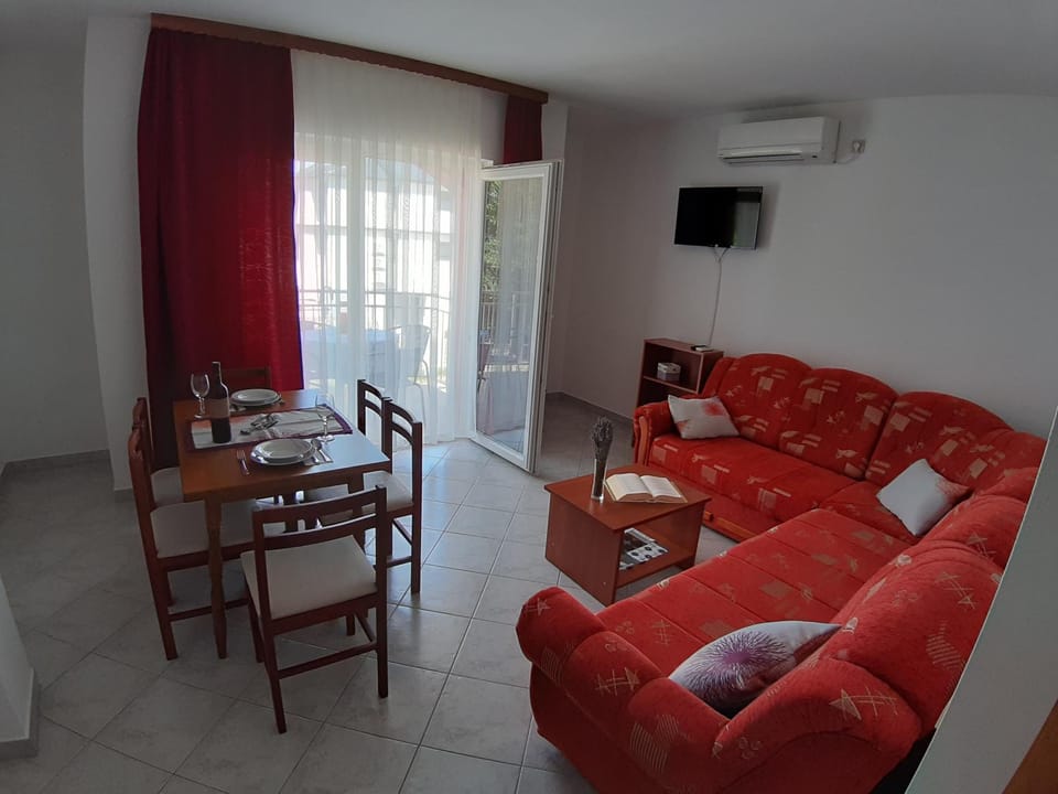 Apartments Mihael Apartment in Primorje-Gorski Kotar County