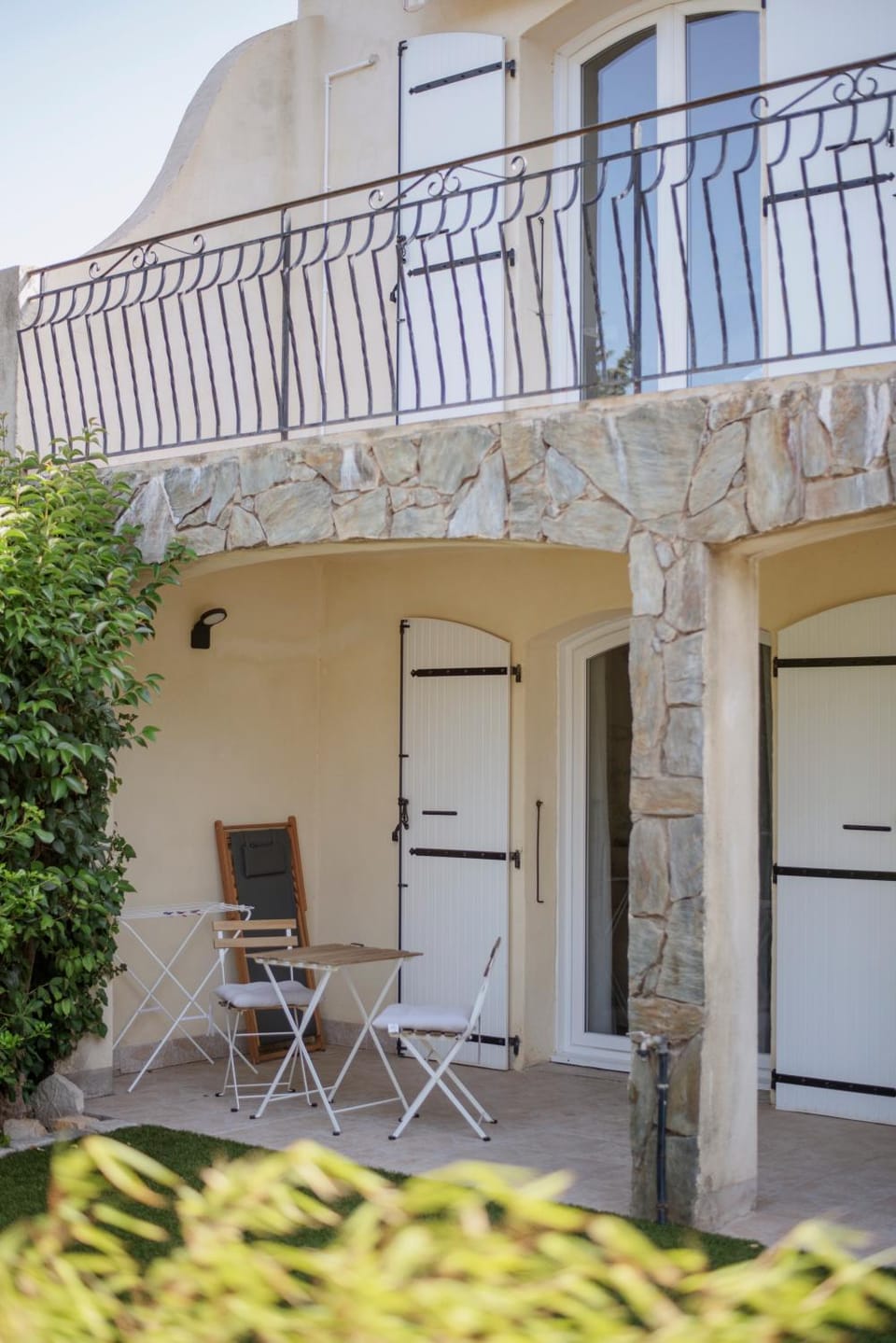 Patio, Facade/entrance