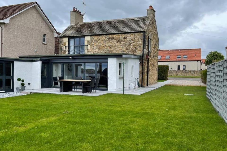 Castle View House House in Scotland