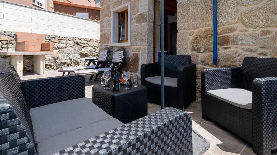 Suleiro Caldebarcos House in Galicia