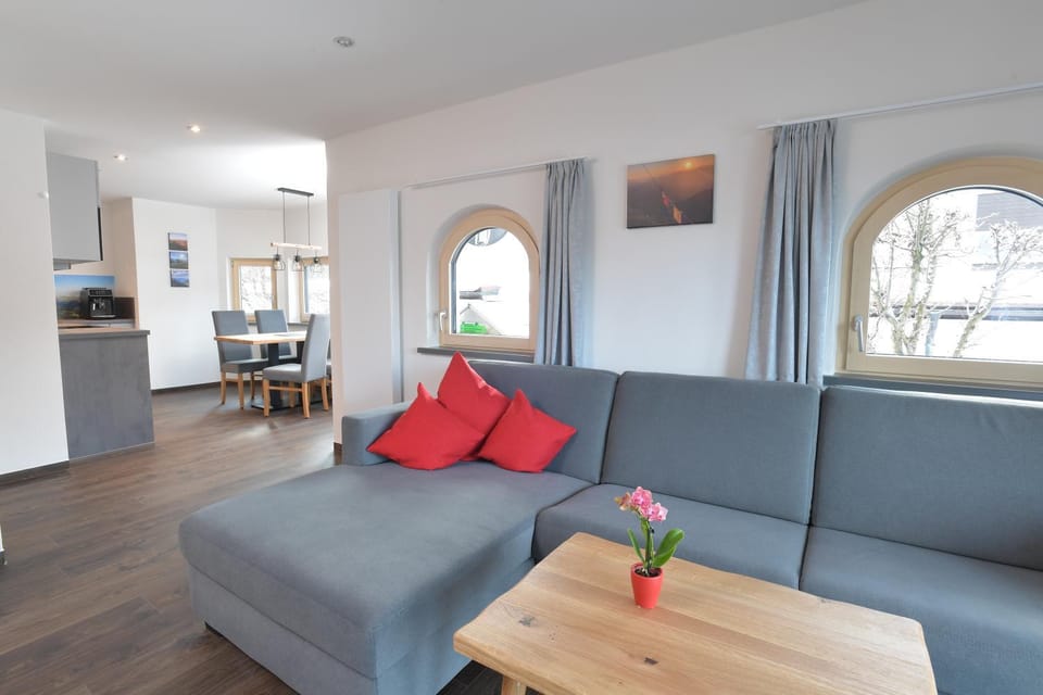 Living room, Seating area, Dining area