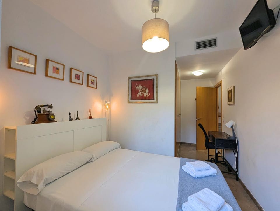 Relax en Lloret con Gym y Piscina by Host&Joy Apartment in Lloret de Mar