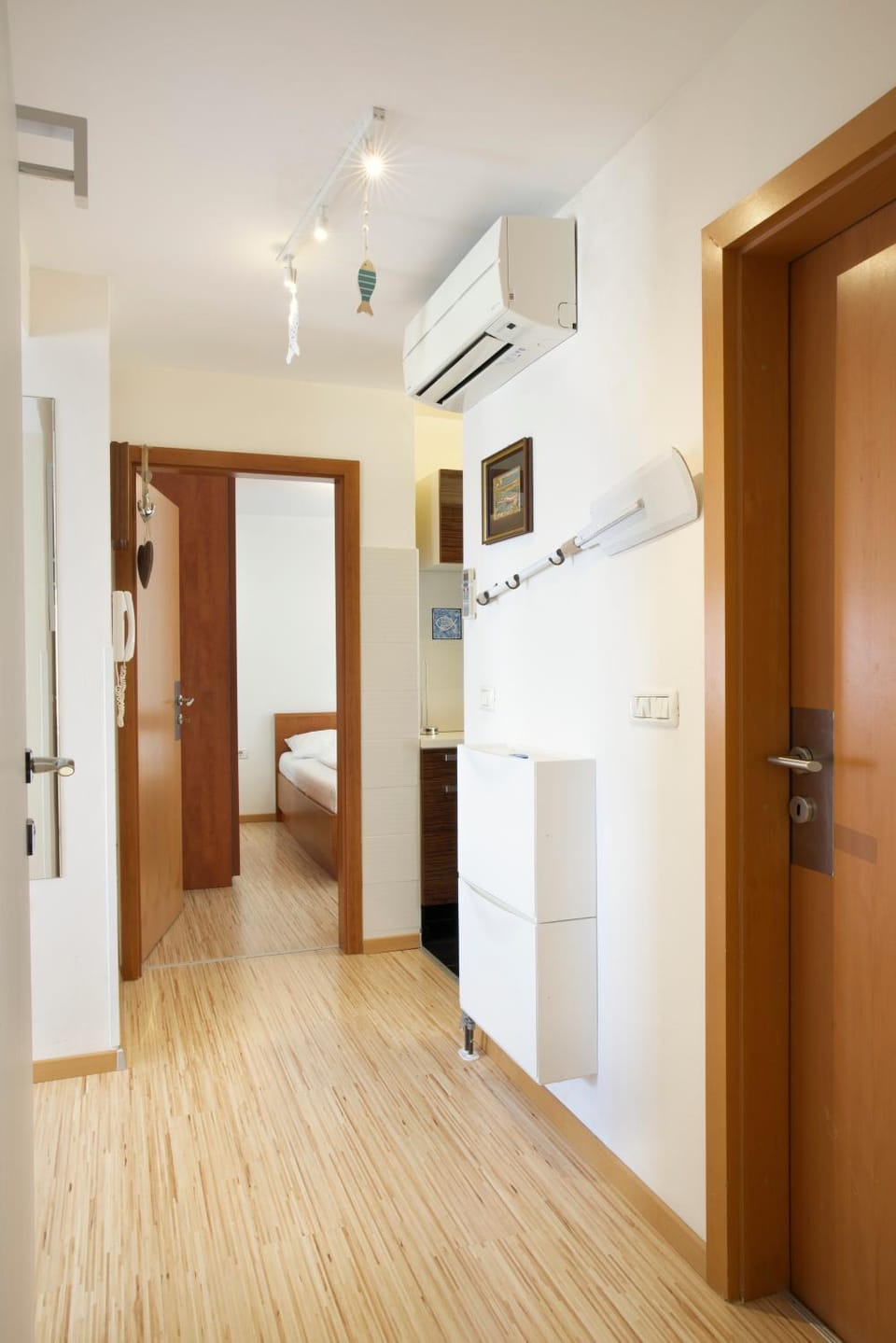 Kitchen or kitchenette, Communal kitchen