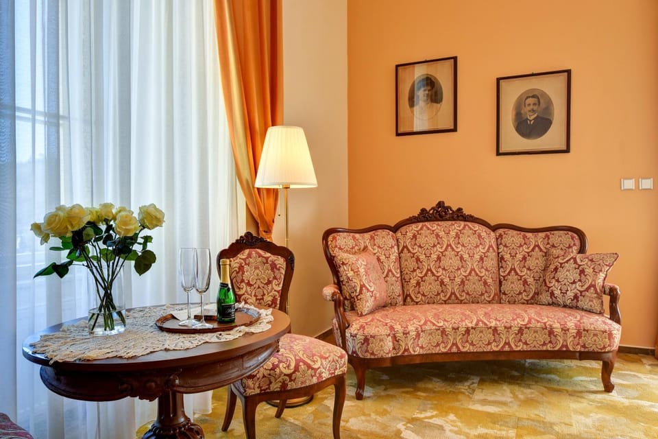 Seating area