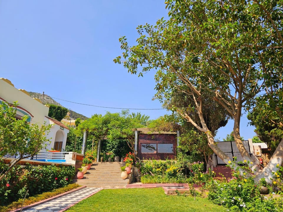 Garden, Garden view