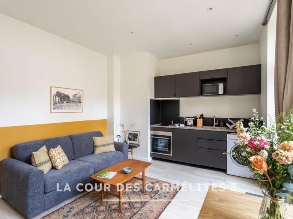 Kitchen or kitchenette, Living room