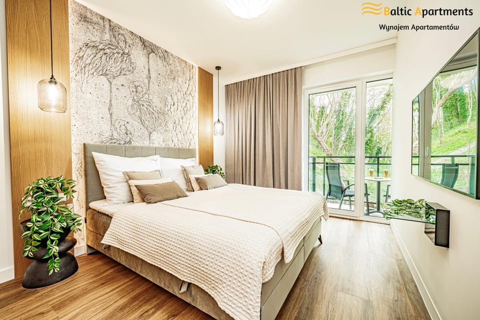 Bed, TV and multimedia, Balcony/Terrace, Bedroom