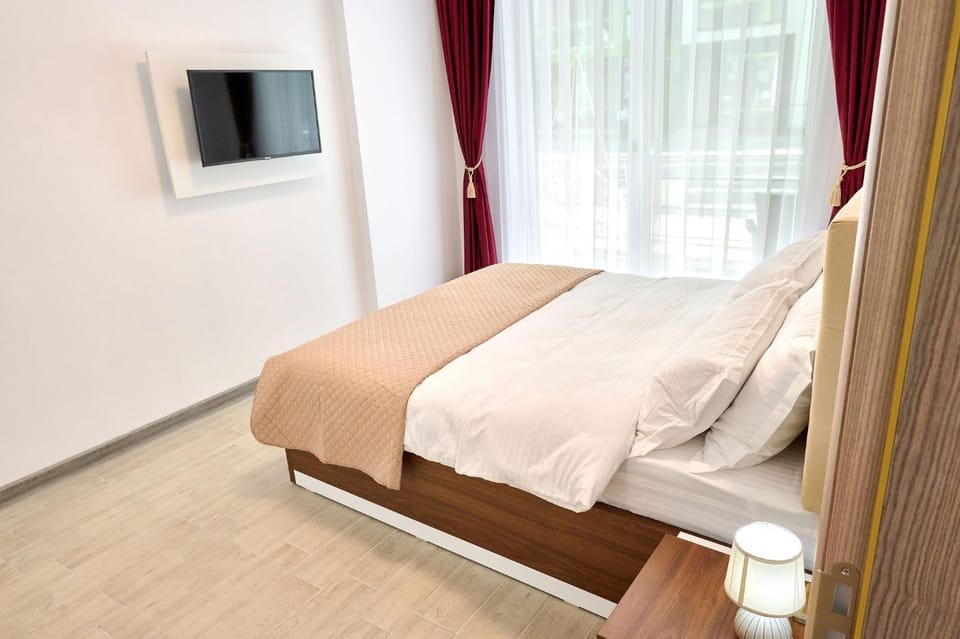 Sunset by the Sea Apartment - SPA Pools Resort Apartment in Constanța County