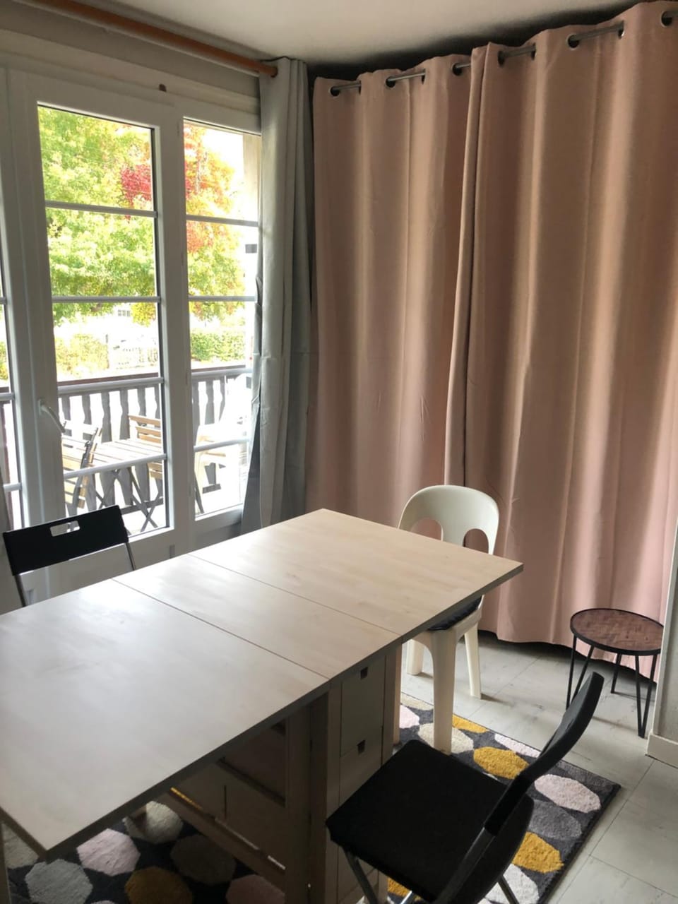 Studio rénové résidence privé proche de toutes commodités et loisirs, Place parking inclus Apartment in Auvergne-Rhône-Alpes