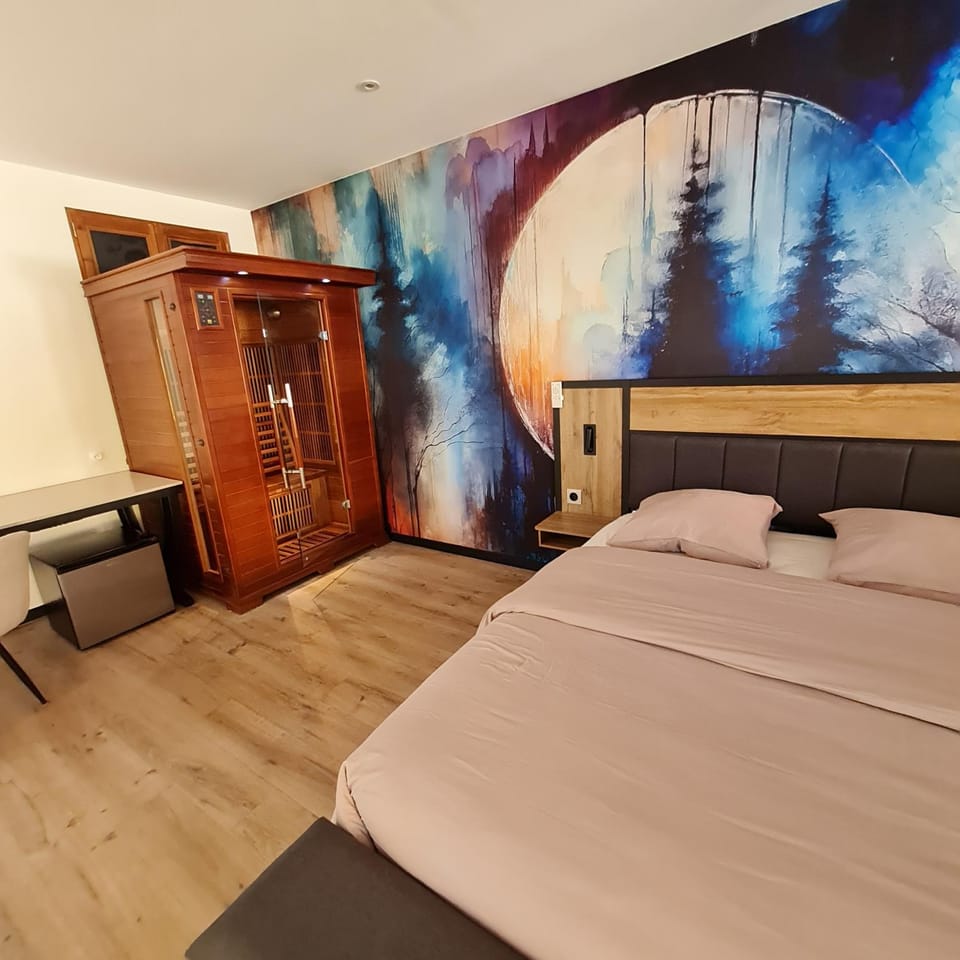 Sauna, Bedroom