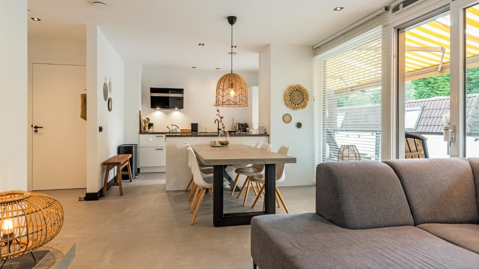 Kitchen or kitchenette, Living room, Dining area