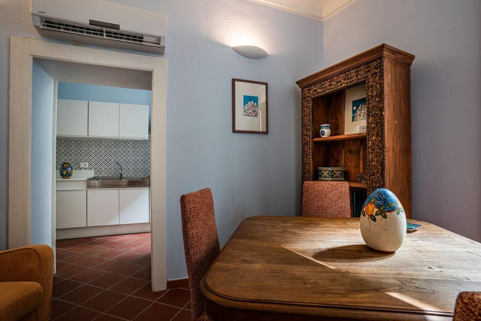 Dining area, Lunch