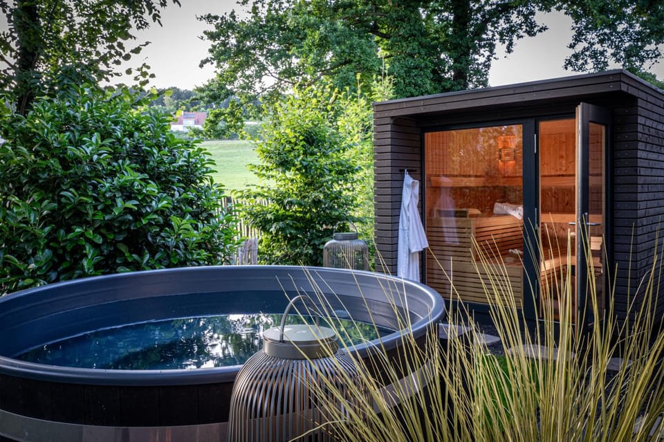 Property building, Swimming pool