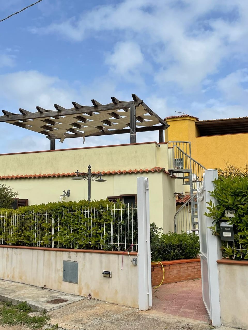 Property building, Day