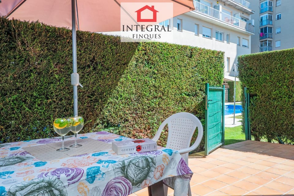 Patio, Garden, Balcony/Terrace, Dining area, Swimming pool