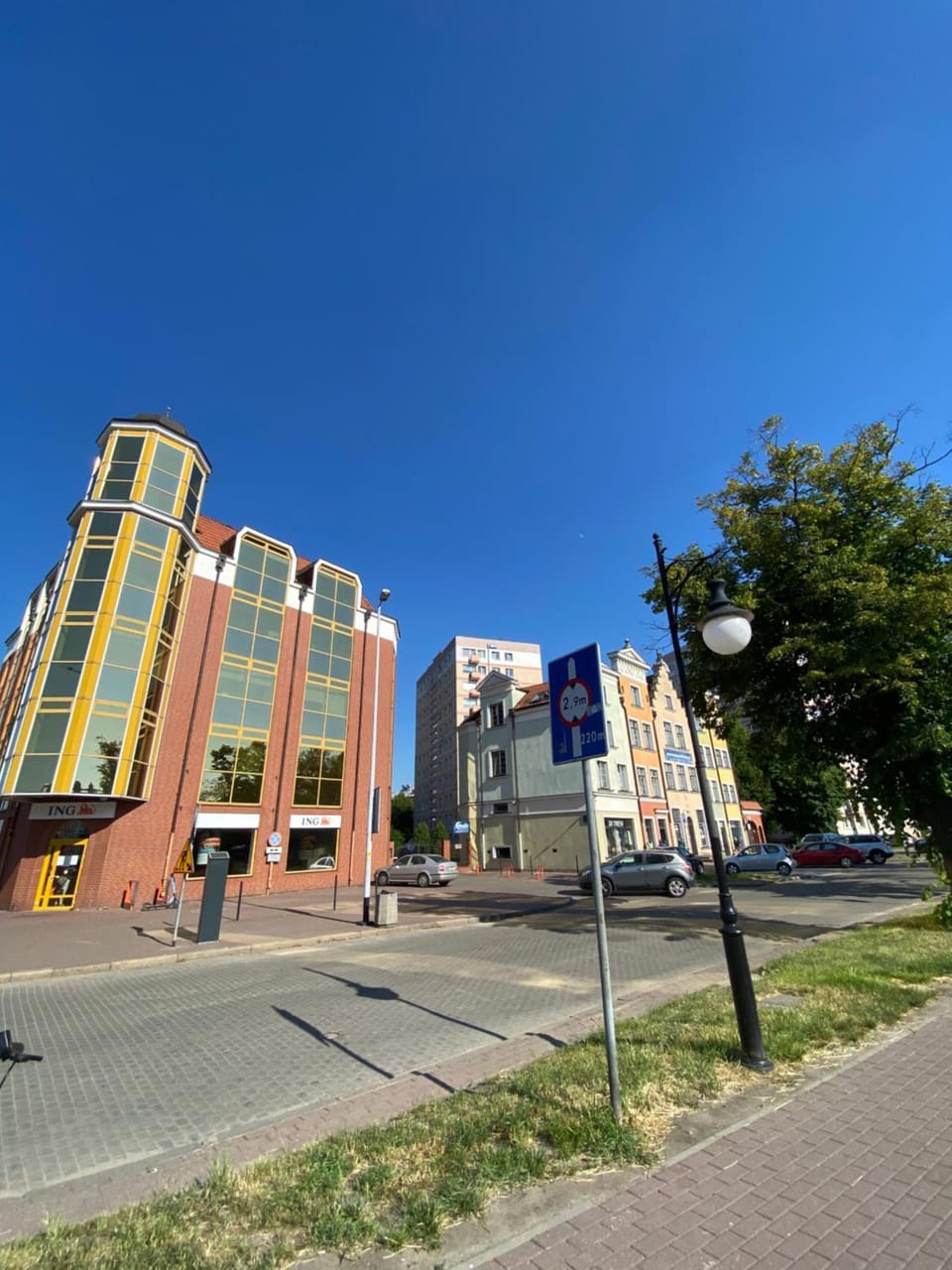 Property building, Neighbourhood, City view, Location