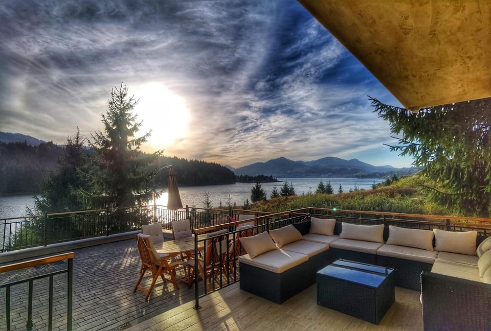 Chalet du Lac Nature lodge in Romania