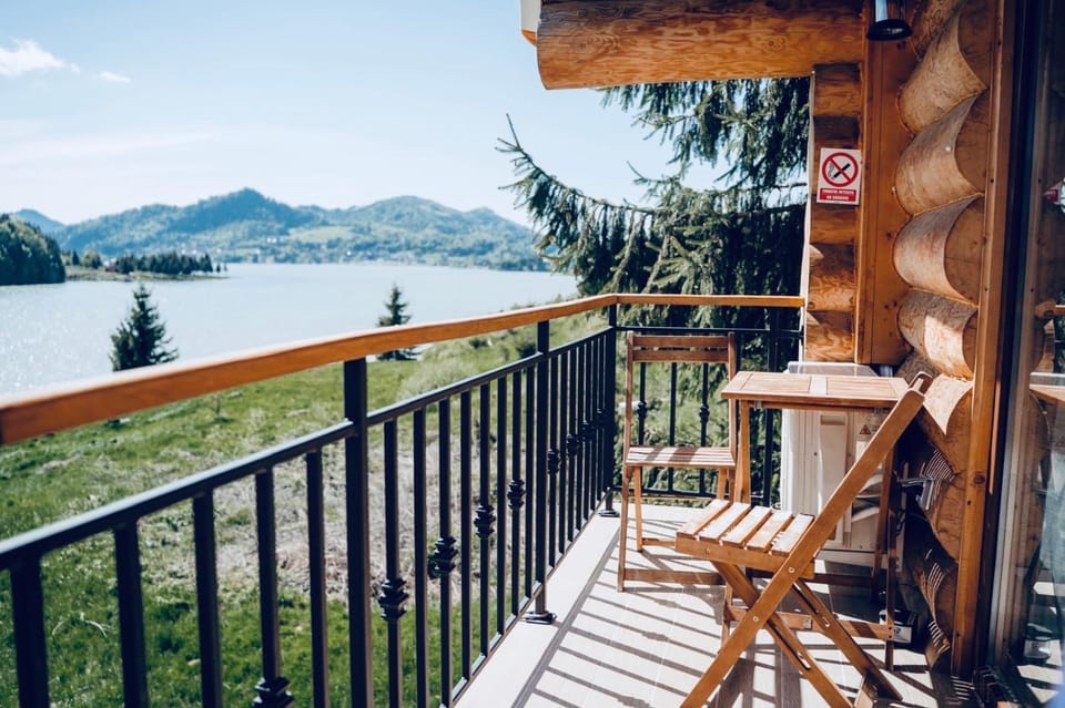 Chalet du Lac Nature lodge in Romania