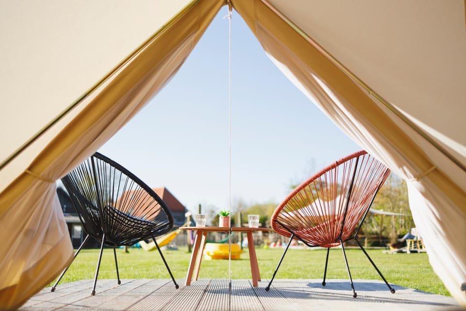 Wereldse Bell Tenten met alpaca's Luxury tent in Flevoland, Netherlands