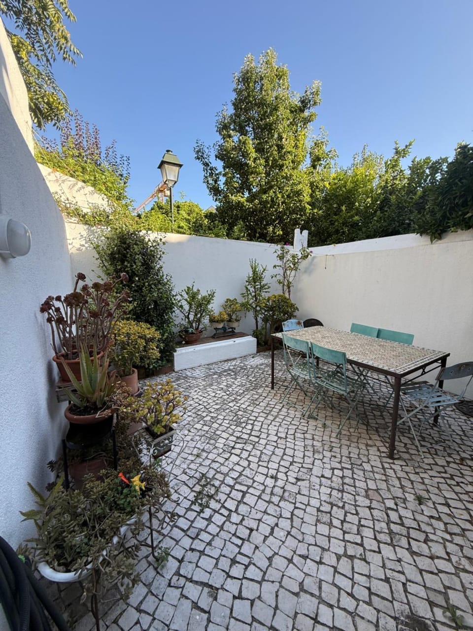 Patio, Day, Garden, View (from property/room), Balcony/Terrace, Dining area, Garden view