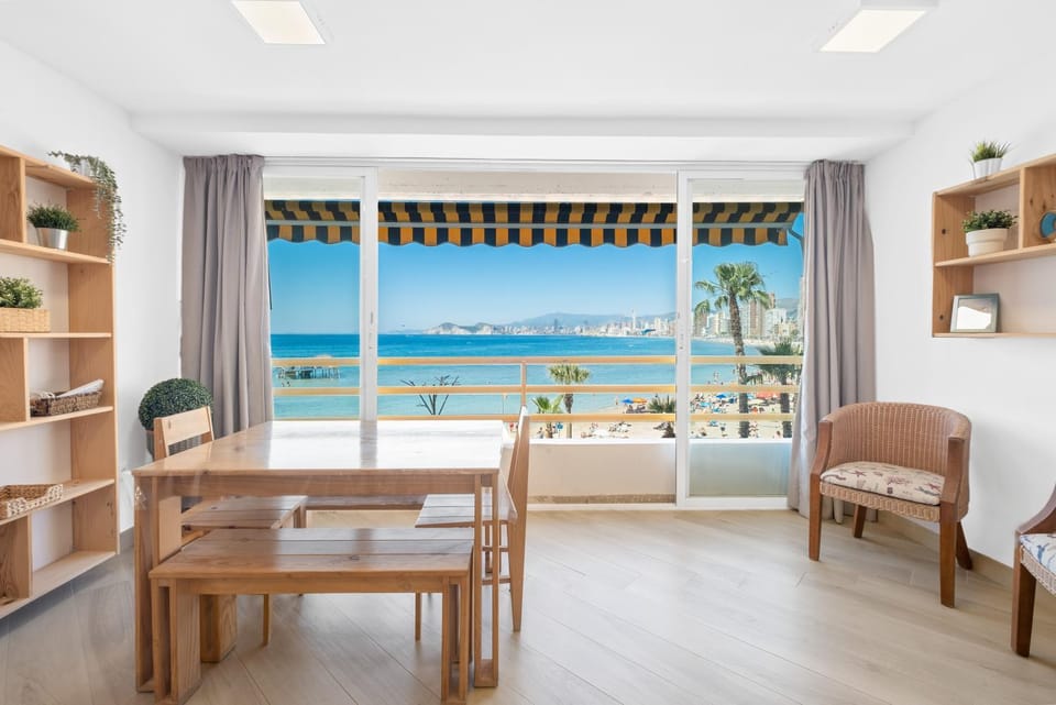 Living room, Dining area, Beach, Sea view