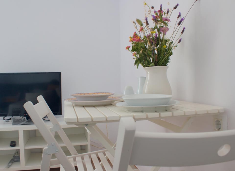 Communal lounge/ TV room, Dining area