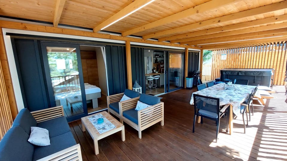 Patio, Day, View (from property/room), Balcony/Terrace, Balcony/Terrace, Seating area, Dining area, sunbed