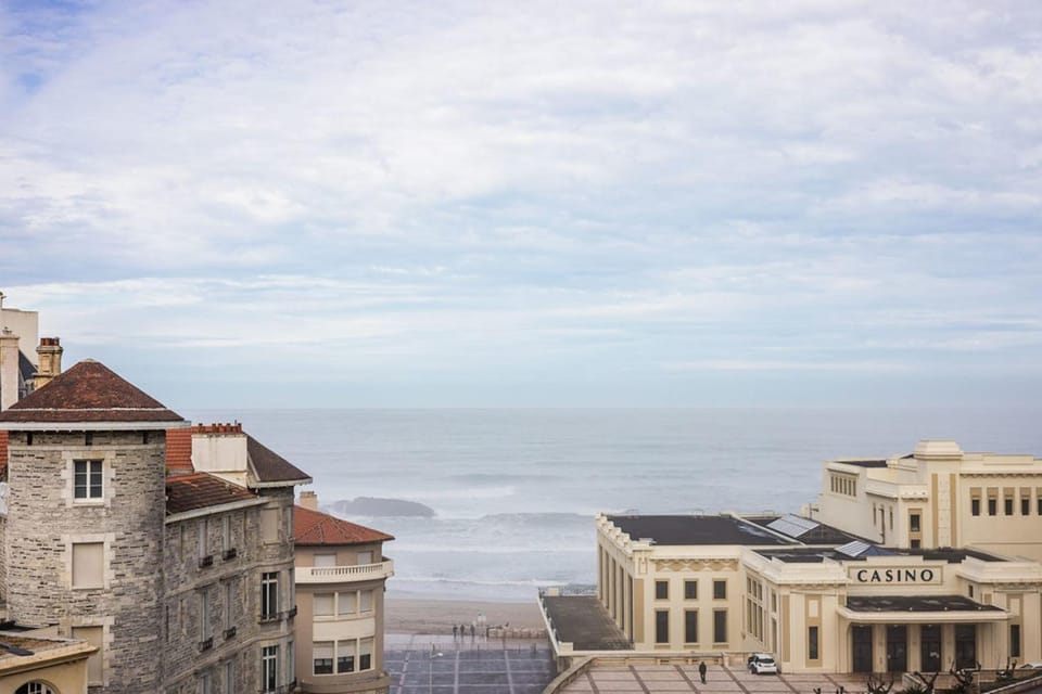 COAST KEYWEEK Duplex apartment in the city center with sea view Apartment in Biarritz