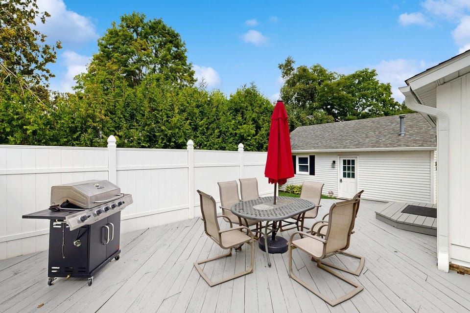 Harbor Charm House in Harbor Springs