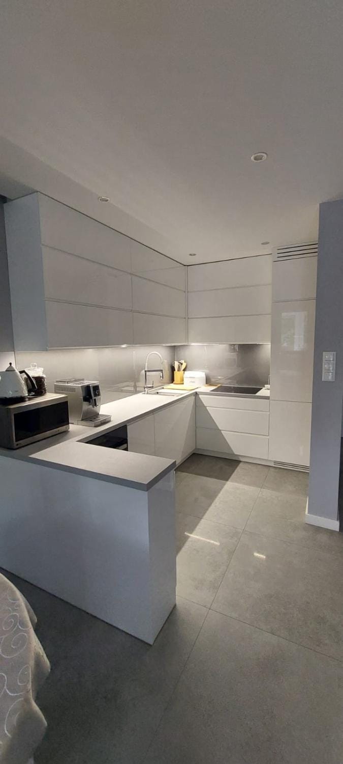 Kitchen or kitchenette, stove