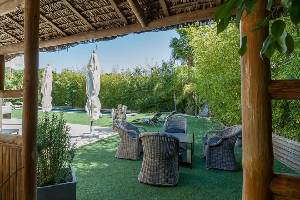 Villa in Juan-Les-pins with heated pool Villa in Antibes