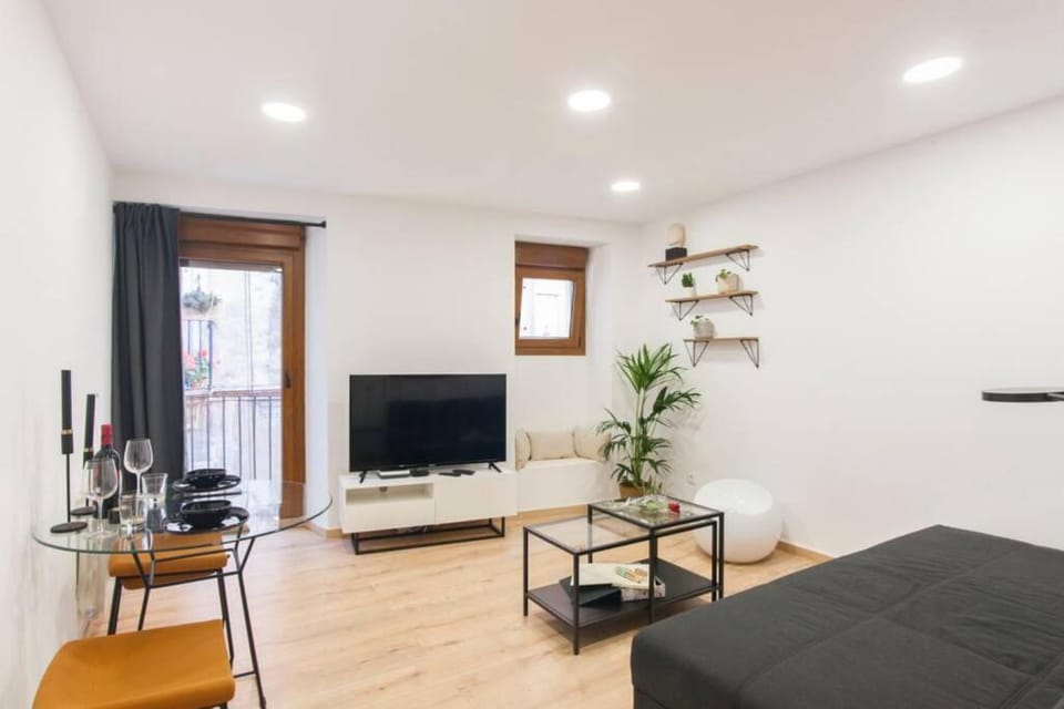 Design apartment in the historic city center Apartment in Tarragona