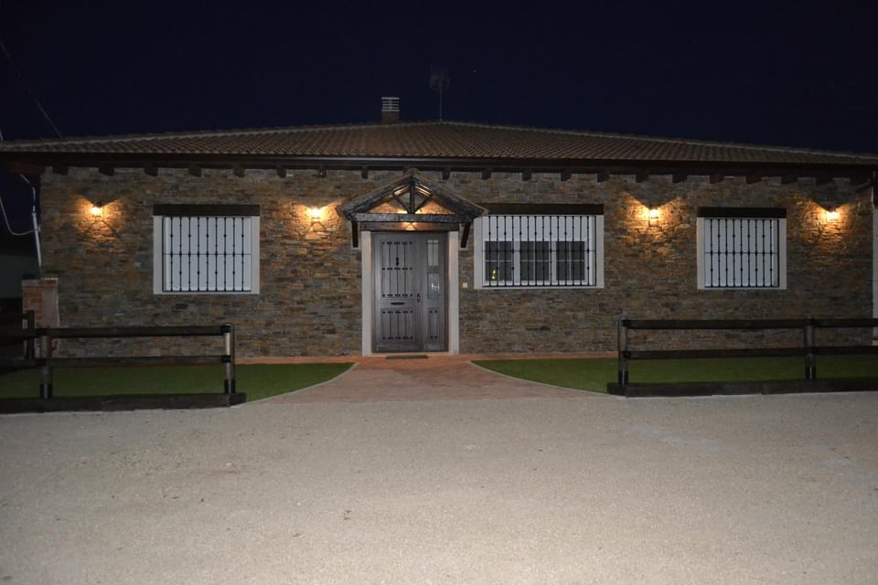 El Capricho de los Carrascos House in Community of Madrid