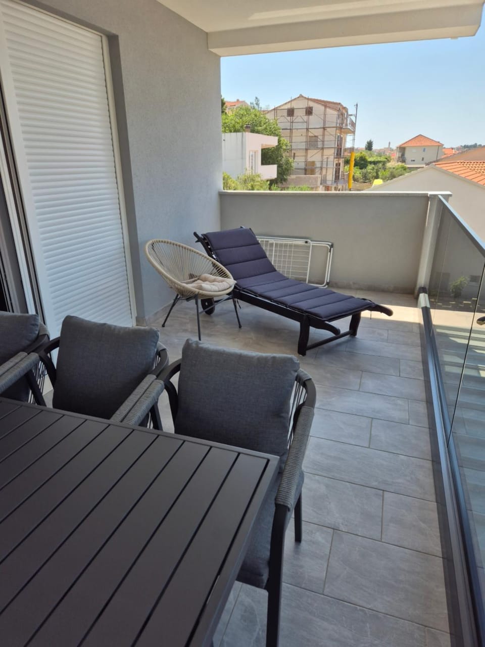 Apartmani Manuela Vacation rental in Okrug Gornji