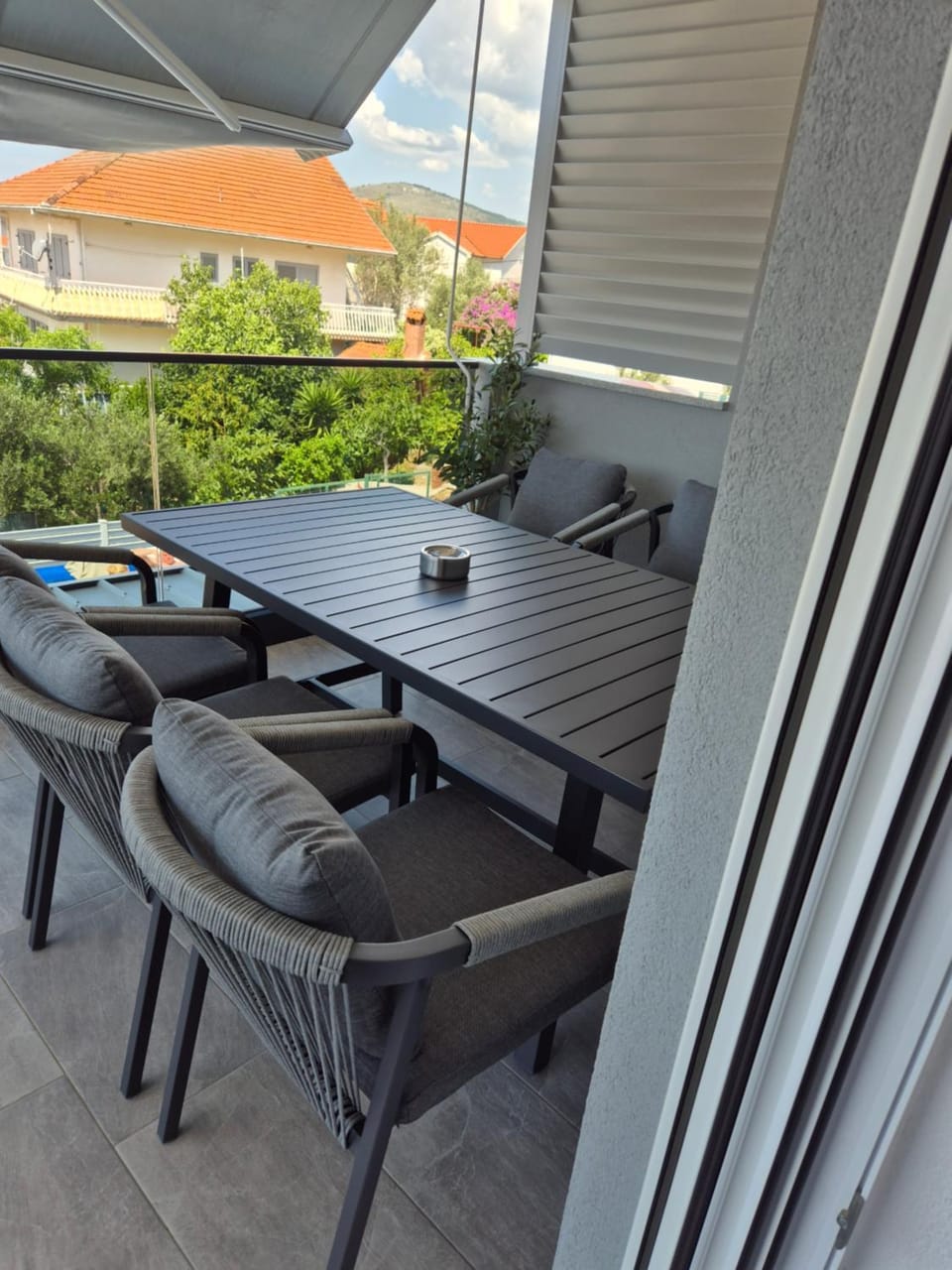 Apartmani Manuela Vacation rental in Okrug Gornji