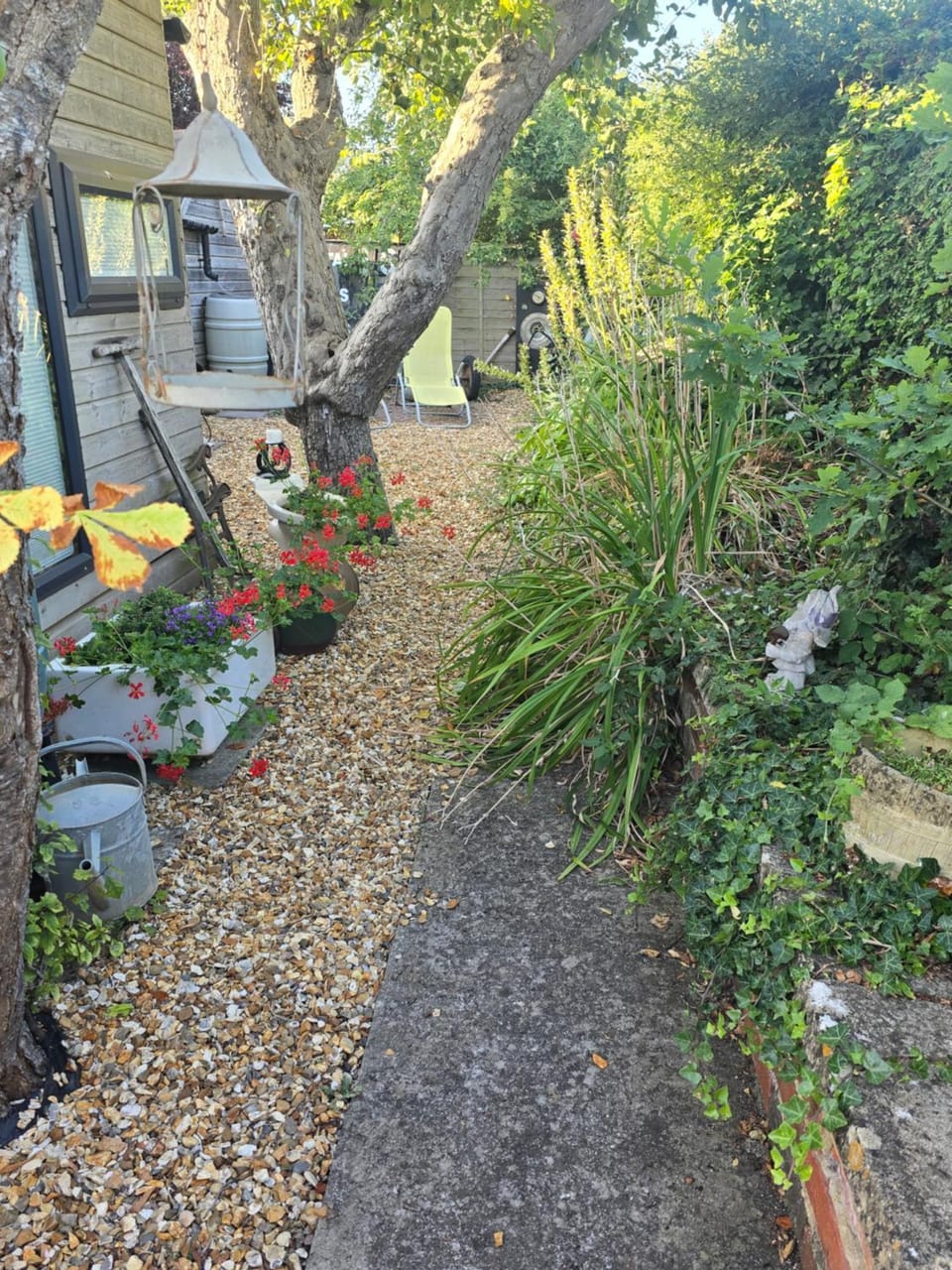 Crown Cabin Wiltshire near Longleat and Bath Cabin in Trowbridge