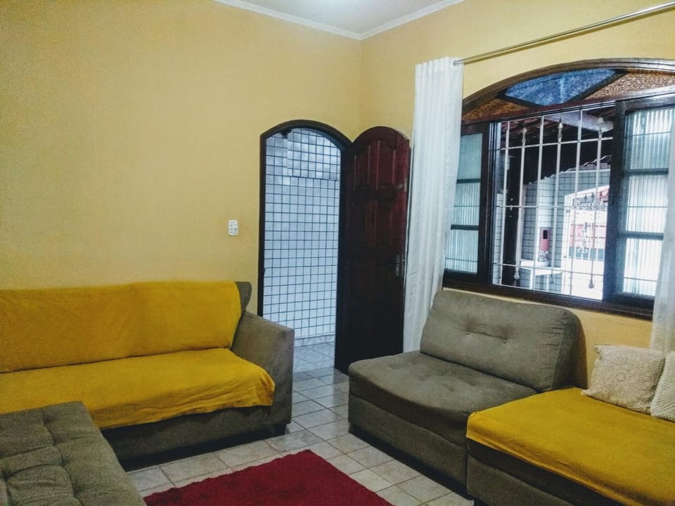 Casa Temporada a 3 quadra da Praia House in State of São Paulo