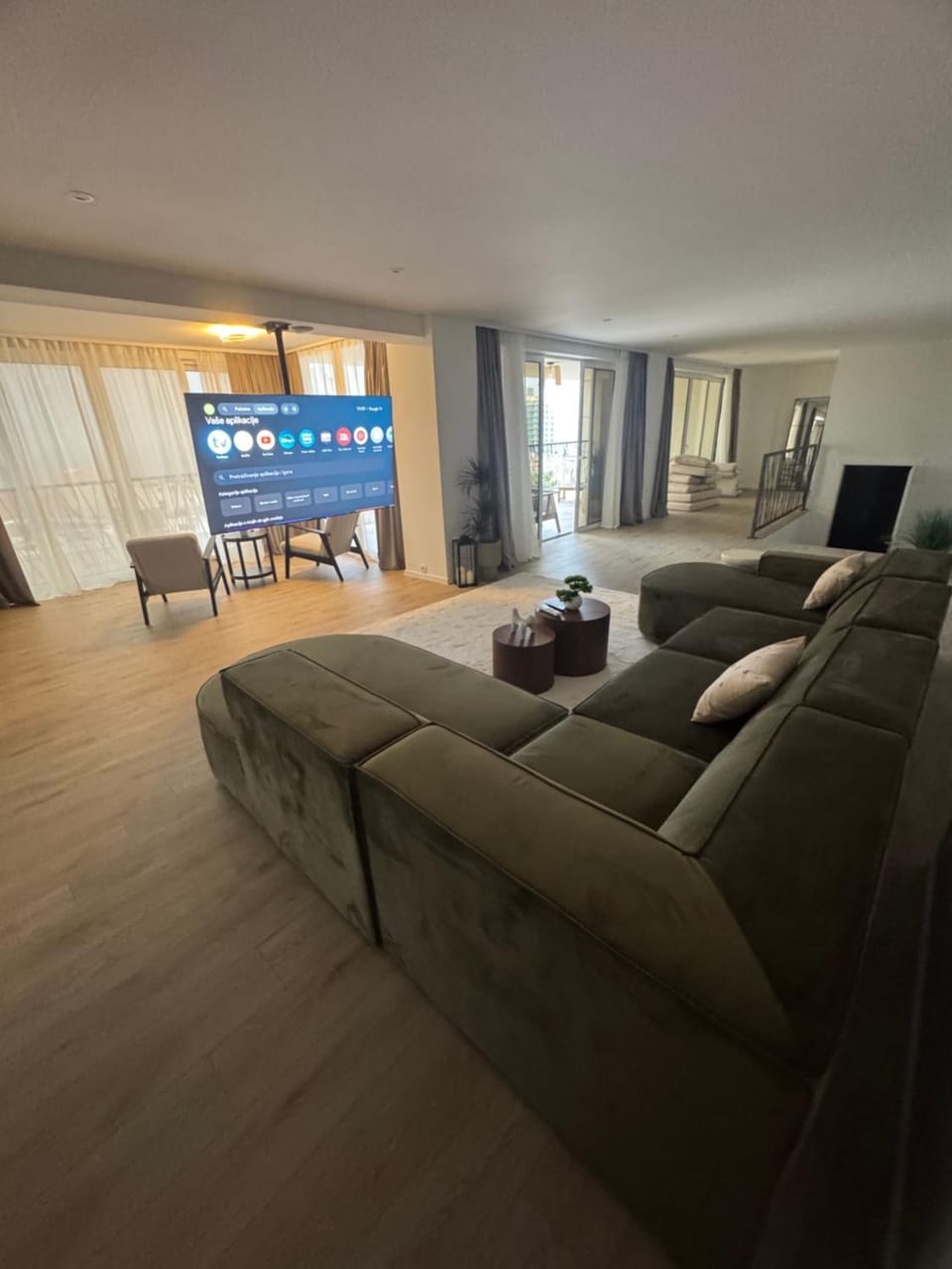 TV and multimedia, Living room, Seating area